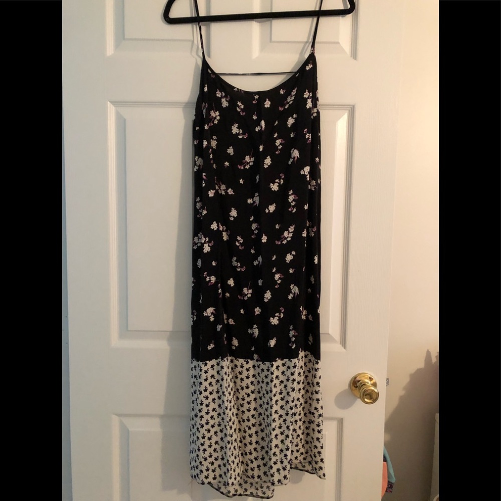 Never worn ASOS backless floral dress, L